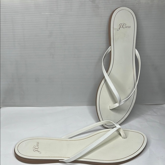 J Crew Sz 9 Capri T Strap Thong Flat  Sandals White Leather Made in Italy - Picture 1 of 4